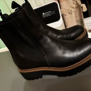 Sam Edelman Leather Chelsea boots